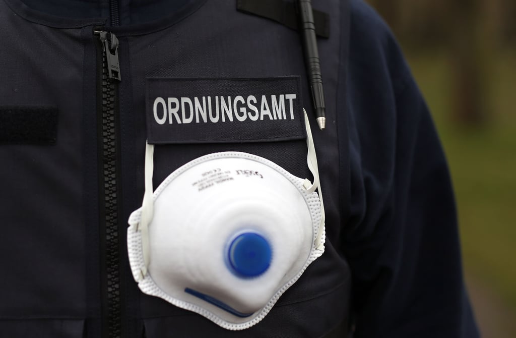 Mitarbeiter des Ordnungsamtes Magdeburg mussten im Rahmen einer Befragung Hilfe bei einem 53-jährigen Magdeburger leisten.