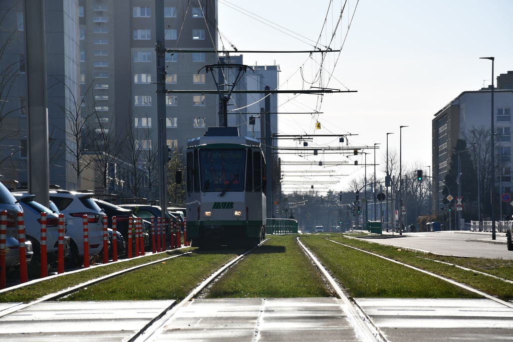 Der Magdeburger Stadtteil Kannenstieg ist an das Straßenbahnnetz angeschlossen. Einige Restarbeiten fehlen aber noch.