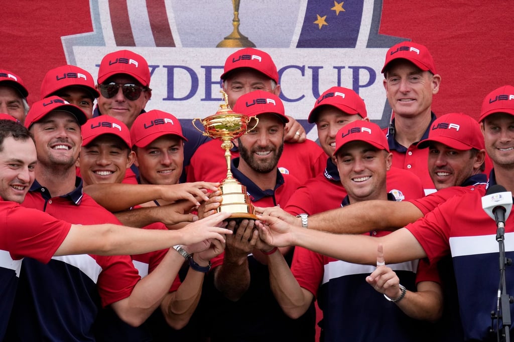 Strahlende Sieger: Das Team USA feiert den Sieg beim Ryder Cup.