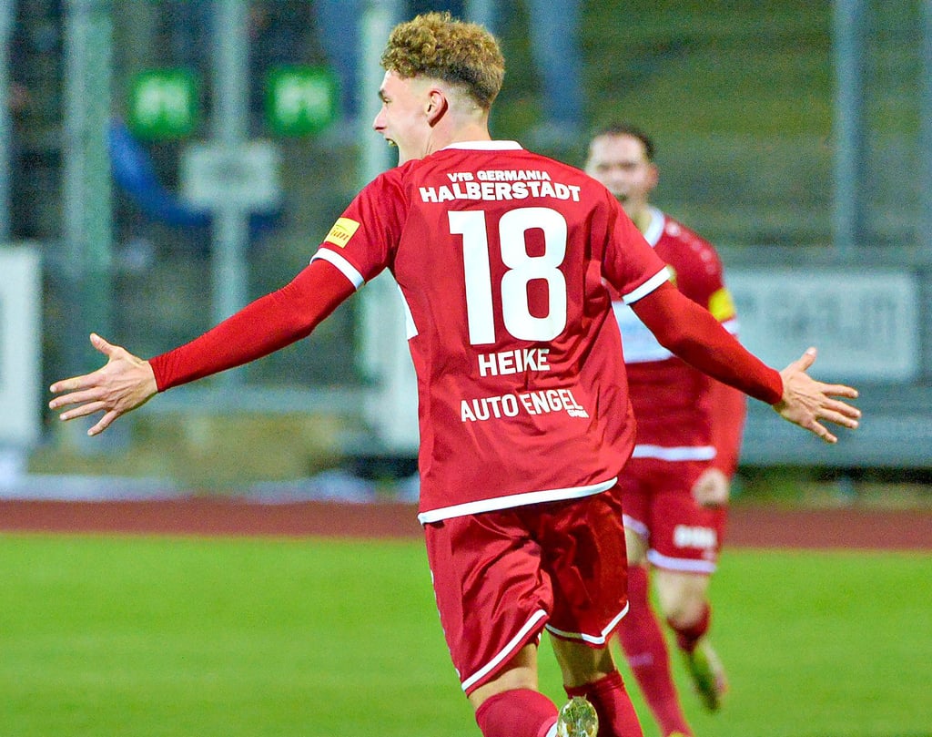 Mehrfach jübeln zu sehen, wünschen sich die Germania-Fans Stürmer Tim Heike in jedem Spiel. Im Heimspiel gegen Babelsberg machte er seinen sechsten Treffer der Saison. Morgen kann er nachlegen.