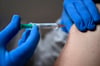 Im kampf gegen das Virus wird in Halle weiter mit Hochdruck geimpft. 2.229 Spritzen wurden Montag verabreicht.