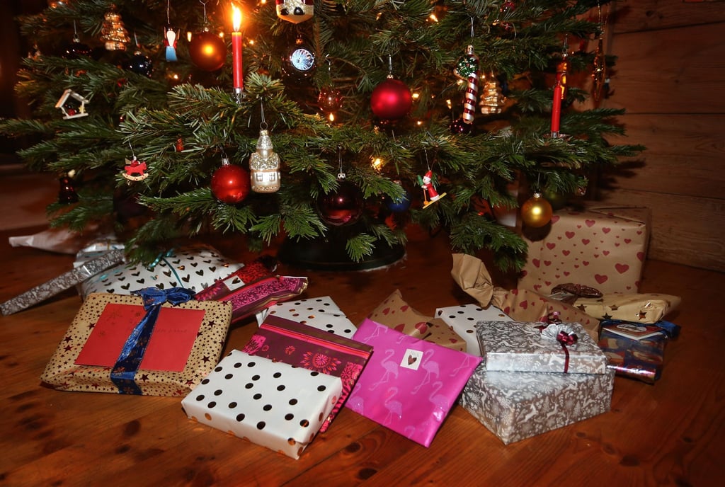 Laut einer Umfrage rechnen Verbraucher mit einer Verteuerung von Weihnachtsgeschenken.