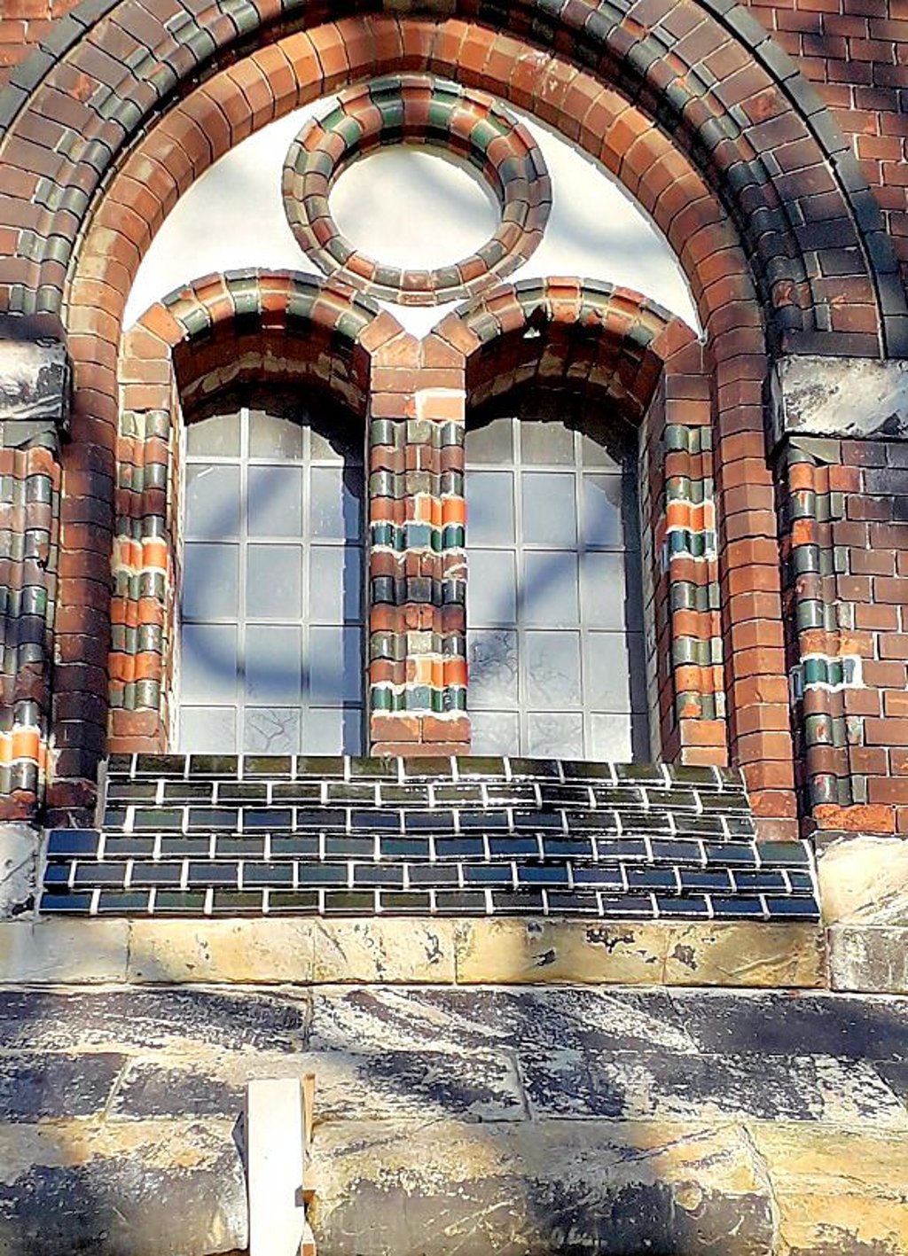 Die Fensterlaibungen sind repariert, dank Fördermittel.
