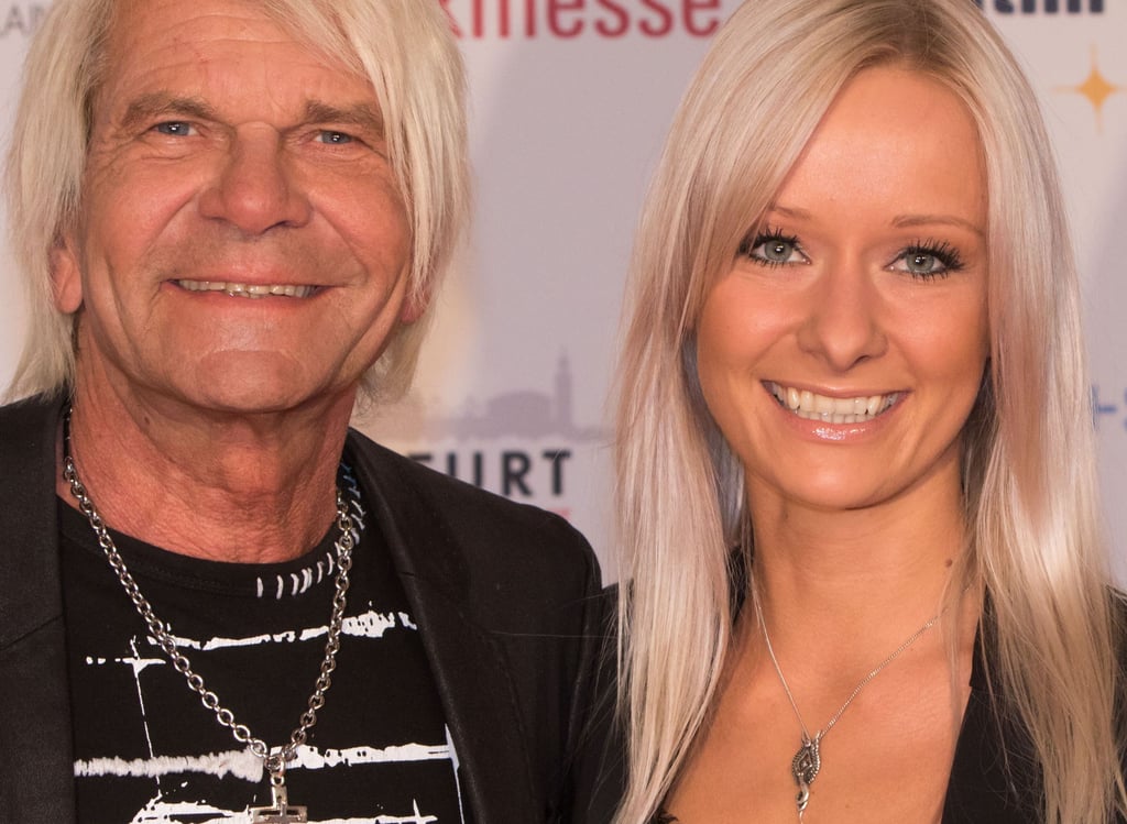 Schlagersänger Matthias Reim wird zum siebten Mal Vater. Ehefrau Christin Stark (32) ist im fünften Monat schwanger.