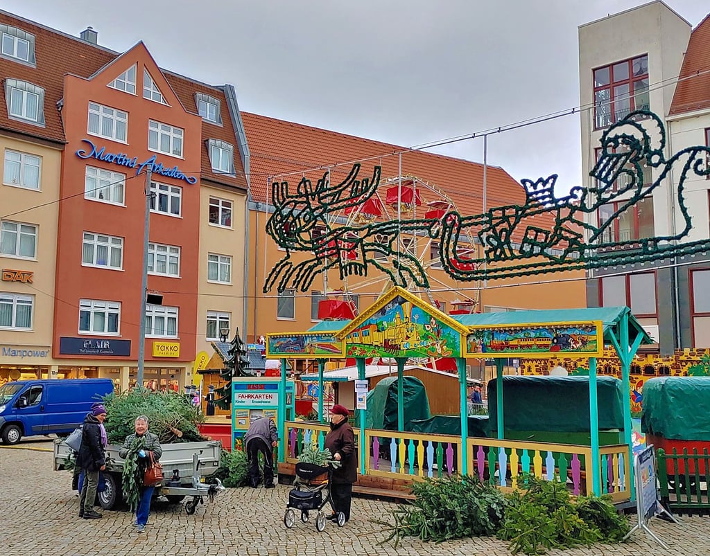 Abschmücken auf dem Weihnachtsmarkt Halberstadt.