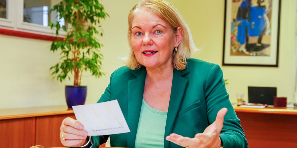 Bettina Fügemann hat für ein Podcast-Projekt Frauen aus Ost und West befragt.