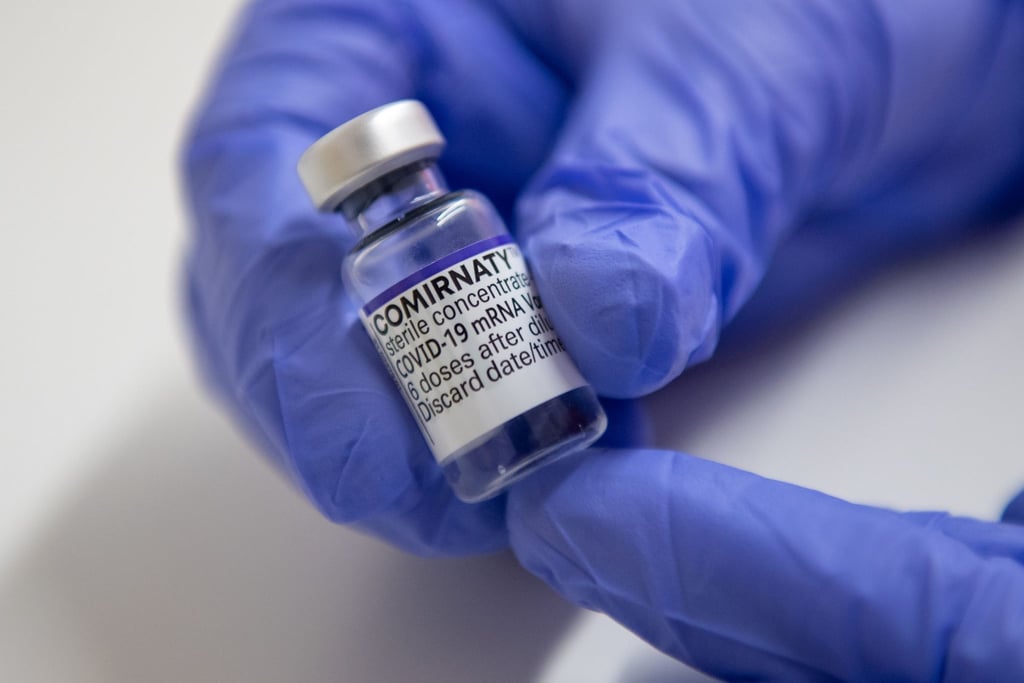 Menschen unter 30 Jahren sollen laut Stiko künftig nur noch mit dem Impfstoff von Biontech/Pfizer gegen Corona geimpft werden.
