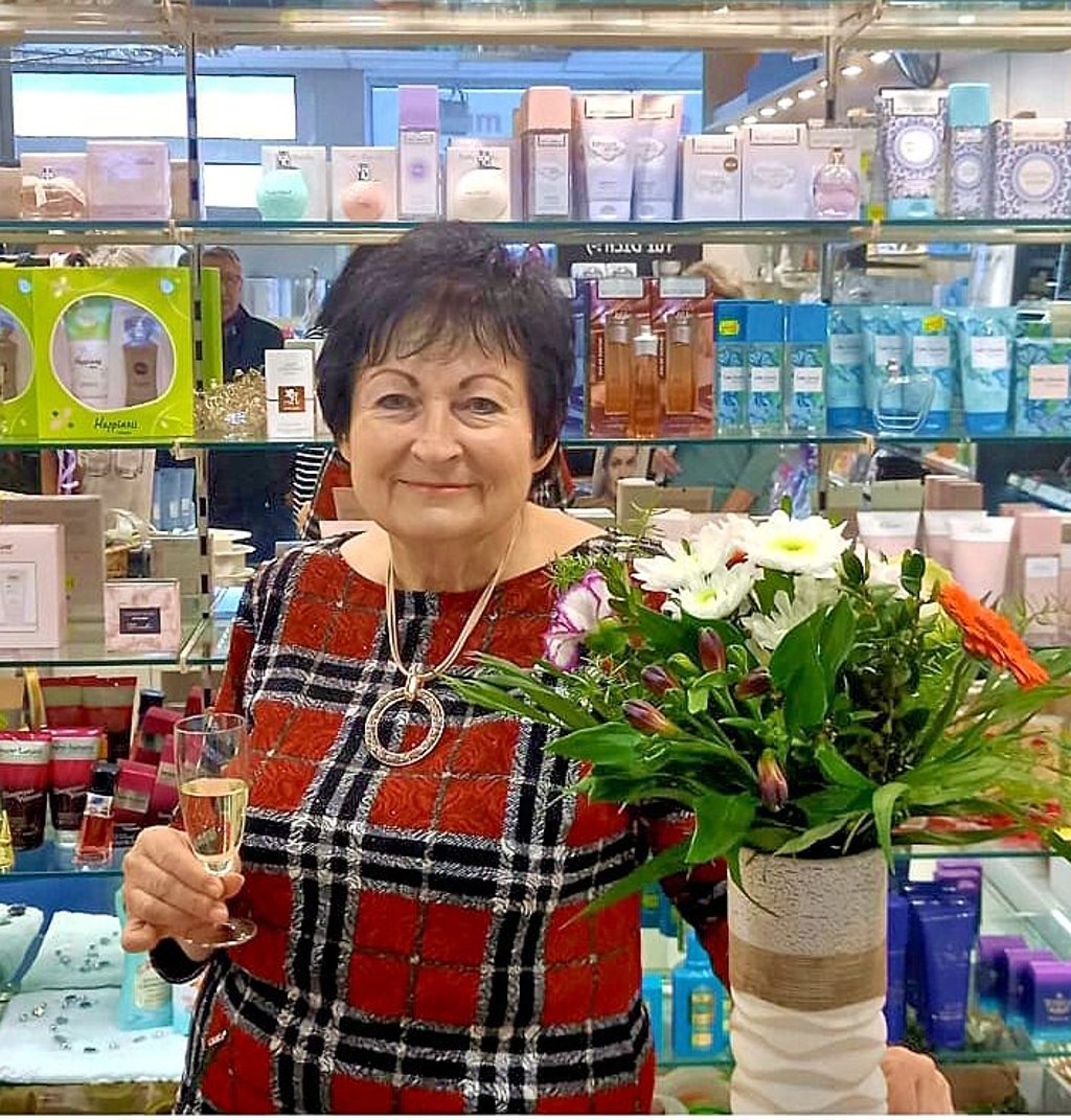 Brunhilde Ilgen verabschiedet sich zum Jahresende aus dem Geschäftsleben und schließt die gleichnamige Drogerie in Bad Bibra.