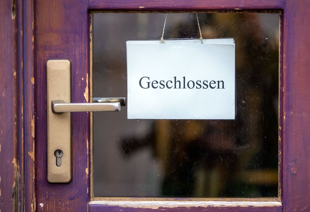 Der Bundesgerichtshof (BGH) klärt, ob Geschäfte im Corona-Lockdown weiter die volle Miete zahlen müssen.