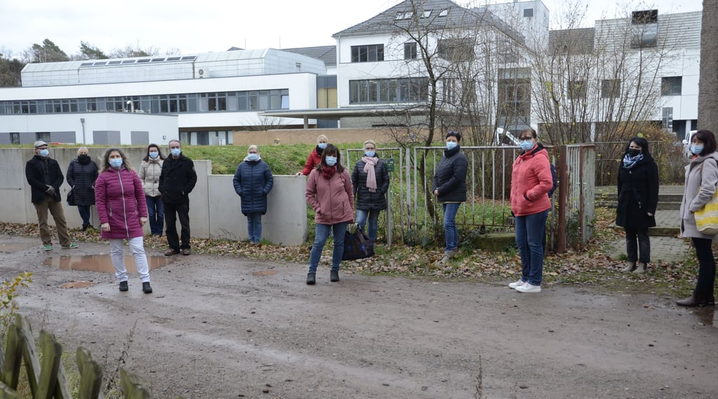 Mitarbeiter des Ameos Klinikums Haldensleben haben am Mittwoch mit einer „aktiven Mittagspause“ ihre versprochene Sonderzahlung eingefordert.