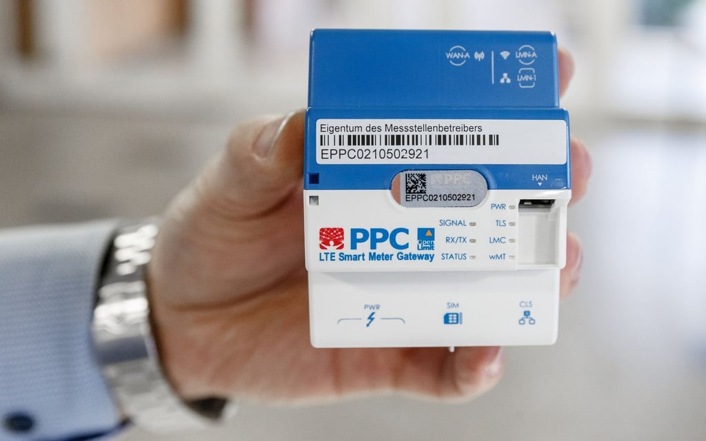 Fast die Hälfte der Menschen in Deutschland interessiert sich für so genannte Smart Meter, mit denen man den Energieverbrauch im eigenen Haushalt im Detail analysieren kann.