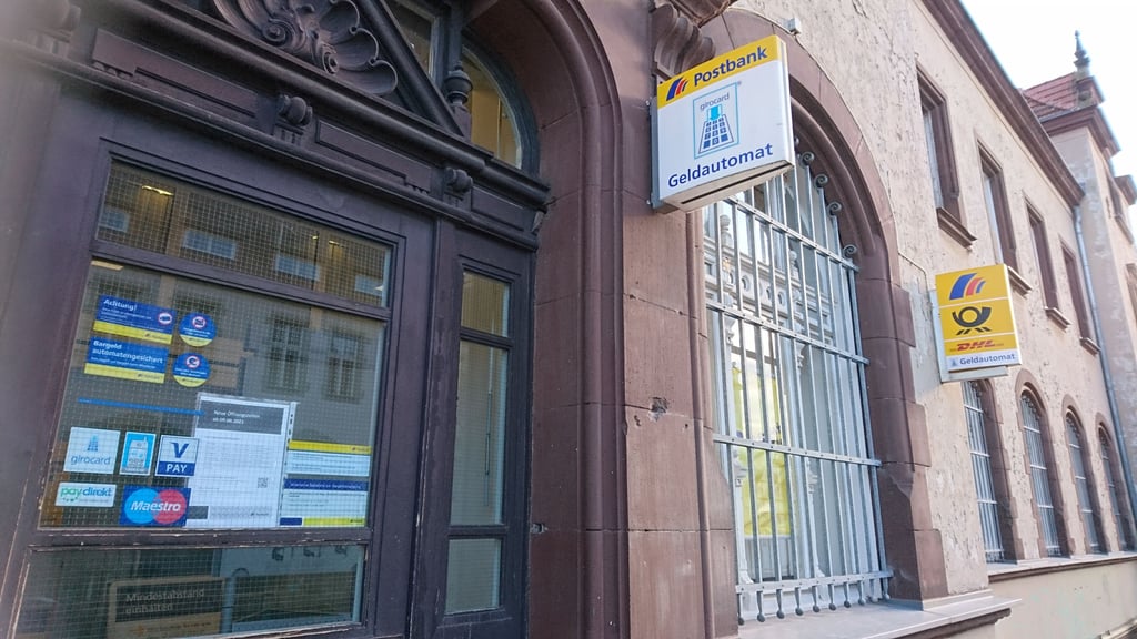 Drei Tage war die Zerbster Filiale der Postbank geschlossen. Wer Briefe frankieren oder Pakete abgeben wollte, musste umkehren.