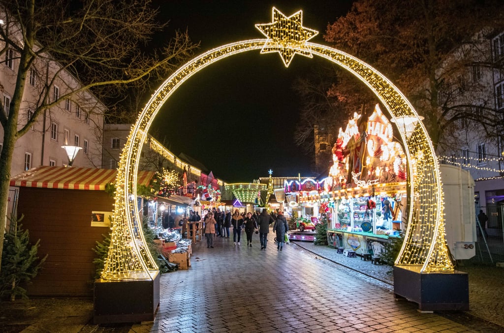 Blick auf den Dessauer Adventsmarkt.