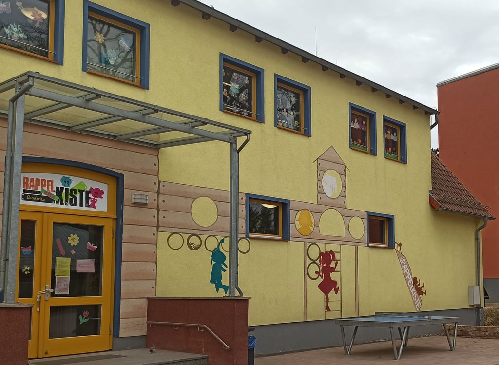 In den Kindertagesstätten der Gemeinde Biederitz gelten ab sofort besondere Corona-Regeln.