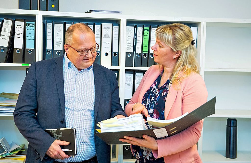 Einer der drei Fachbereichsleiter sowie Kämmerin: Olaf Ehrhardt und Stefanie Töpfer haben im Rathaus wichtige Posten übernommen.