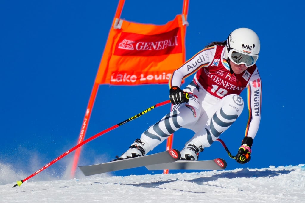 Wurde bei der Abfahrt in Lake Louise nur Zehnte: Kira Weidle in Aktion.