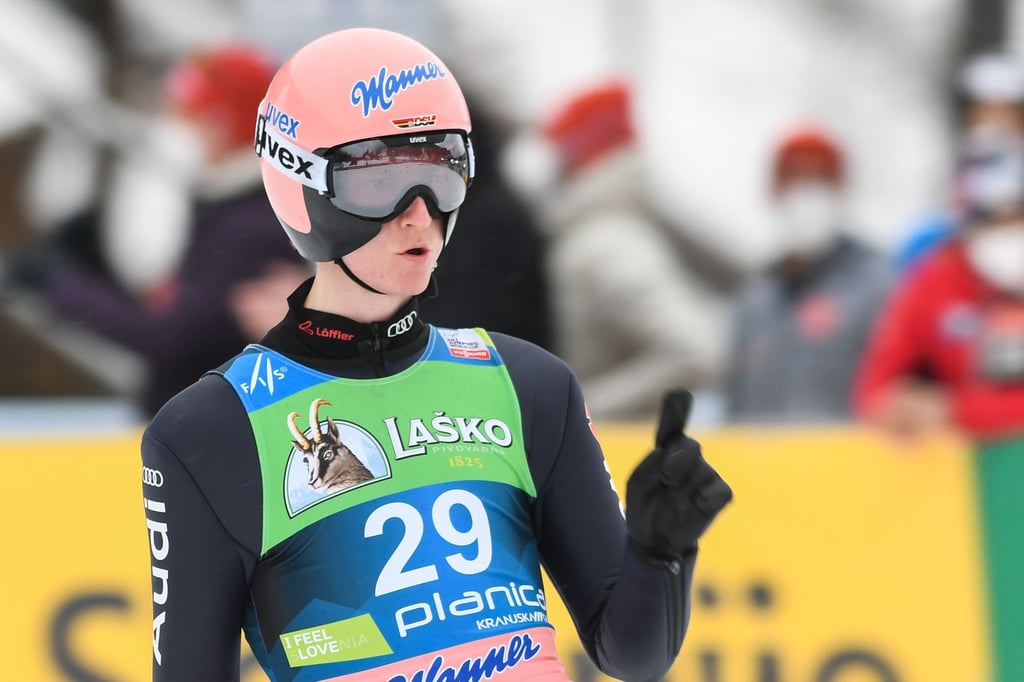 Erkennt beim Thema Gewicht deutliche Fortschritte in seiner Sportart: Skisprung-Weltmeister Karl Geiger.