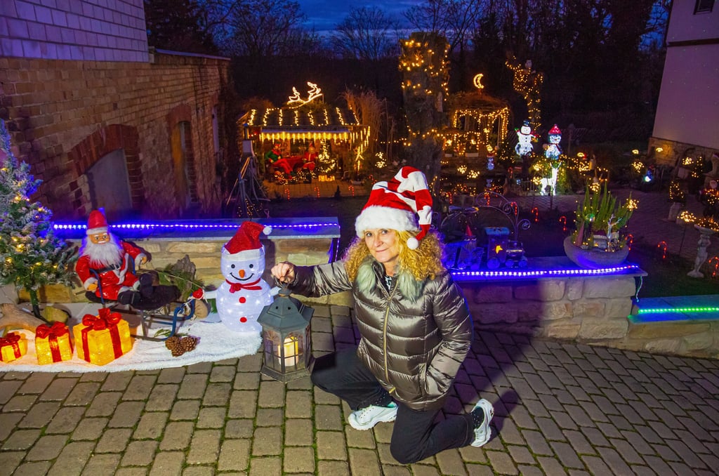 Bärbel Wünsch verwandelt mit Ehemann Detlev das ehemalige „Bellevue“ zur Adventszeit in einen weihnachtlichen Vergnügungspark.