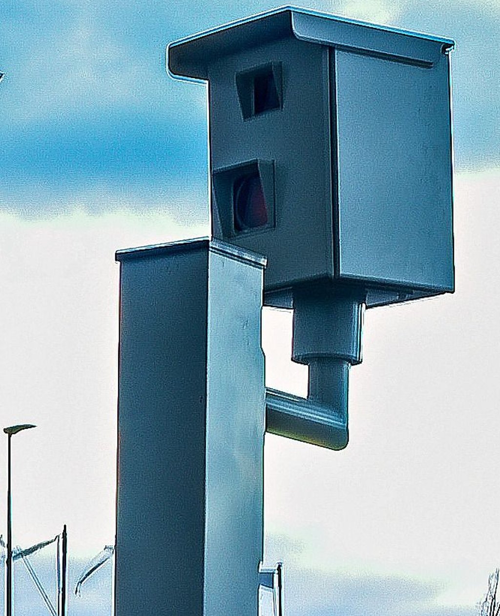 Die Stadt Merseburg plant insgesamt vier neue Blitzer, zwei davon Rotlichtblitzer wie dieser an der B91.