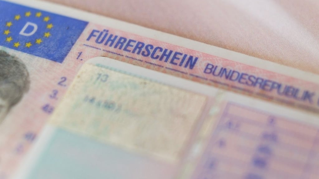 Bis 2033 müssen alle vor 2013 ausgestellten Führerscheine umgetauscht werden.