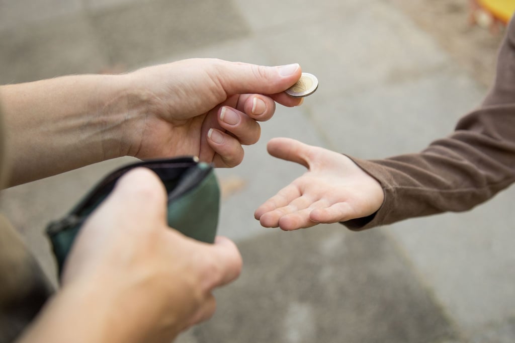 Unterhaltspflichtige Verwandte sind nicht immer nur Mutter und Vater. Auch die Großeltern können in bestimmten Fällen zu Unterhaltszahlungen herangezogen werden.