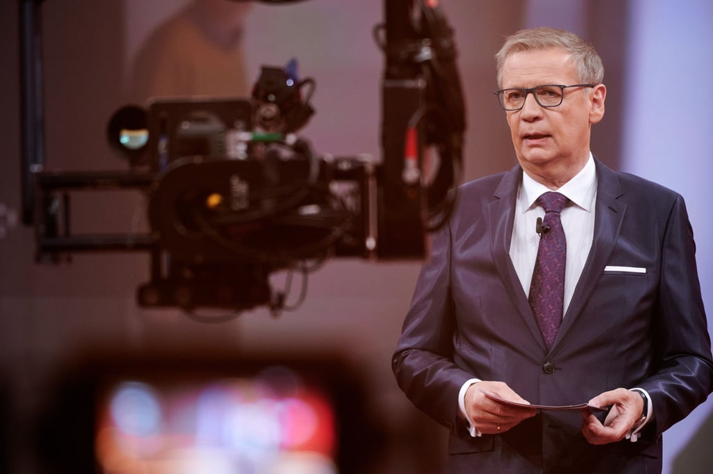 Günther Jauch moderiert zum letzten Mal den RTL-Jahresrückblick „Menschen, Bilder, Emotionen“.