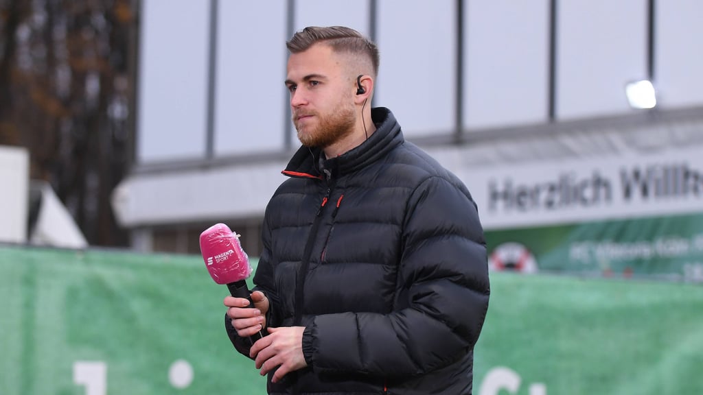 Nur in zivil unterwegs: Der verletzte HFC-Keeper Sven Müller als Gesprächsgast bei Magenta TV.