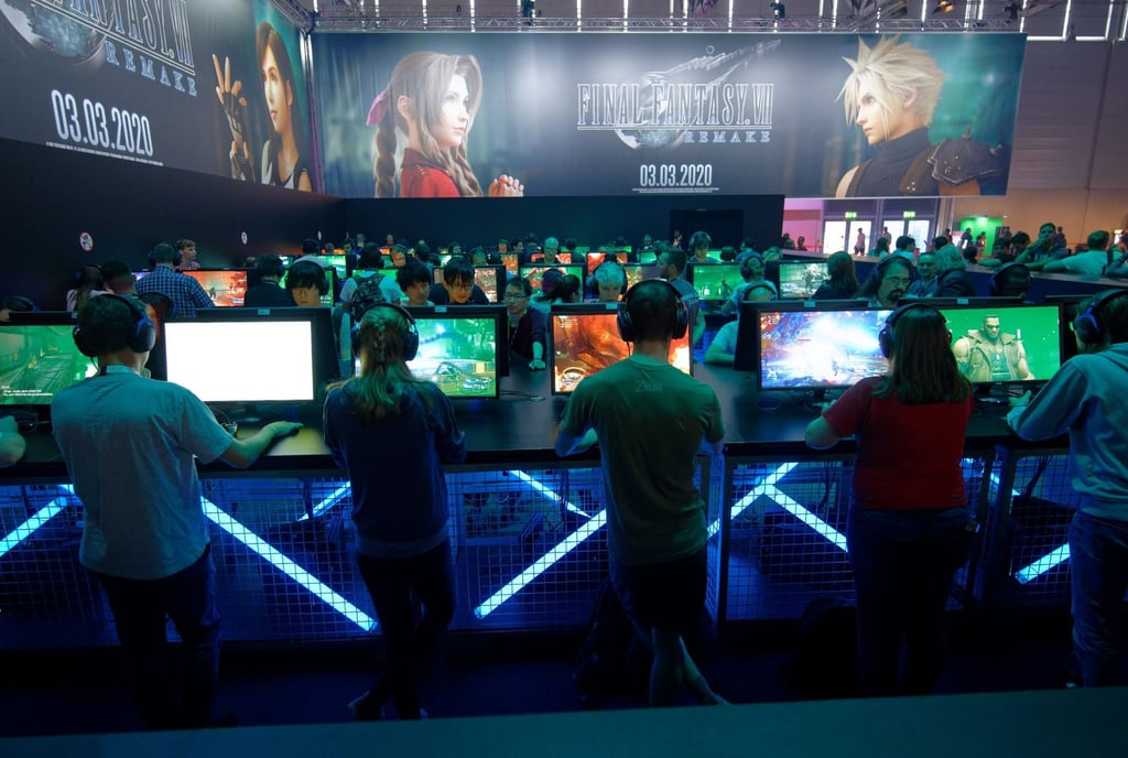 Gerade jüngere Menschen schauen sich gern andere Spieler in Gaming-Livestreams an.