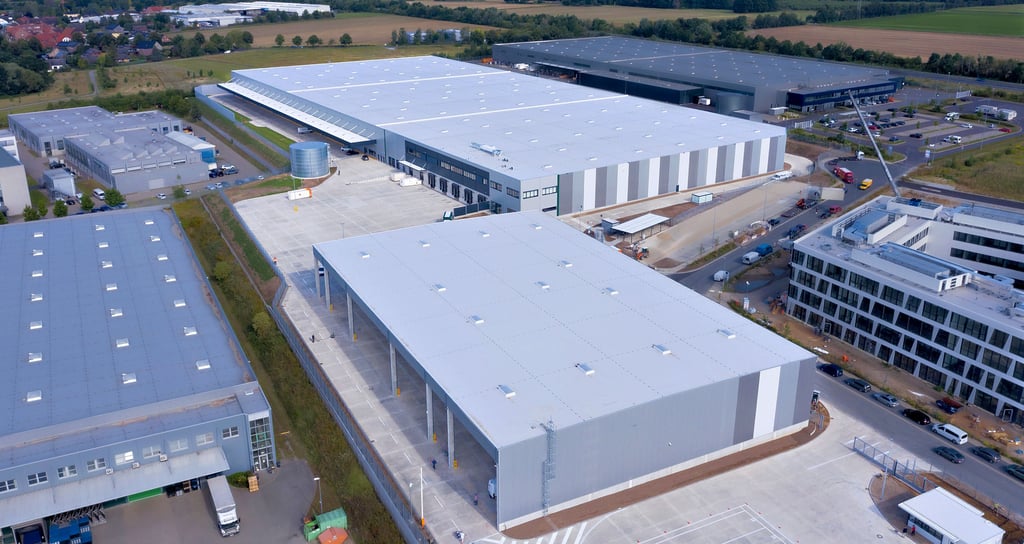Das zuletzt realisierte Schnellecke Logistikzentrum für den VW-Konzern in Wolfsburg-Warmenau hat im Oktober 2020 seinen Betrieb aufgenommen. Nun plant das Unternehmen auch in Oebisfelde ein Montage- und Logistikzentrum.