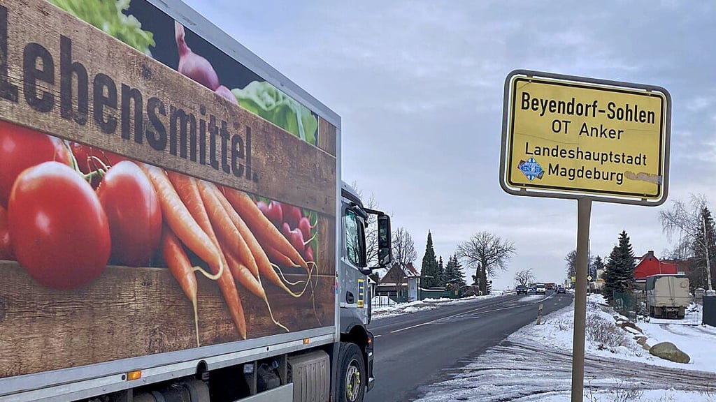 Temposünder und der Lkw-Verkehr, der etwa das nahe gelegene Industriegebiet ansteuert, sorgen laut Anwohnern der Landesstraße 50 (ehemals Bundesstraße 71) im Magdeburger Ortsteil Anker für Ruhestörungen.