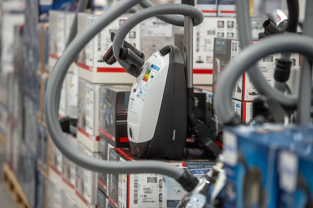 Staubsauer in einem Elektromarkt.