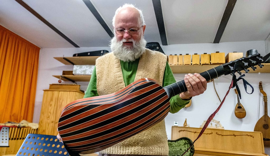 Thomas Höhnes Schmuckstück: Eine handgefertigte Barockgitarre