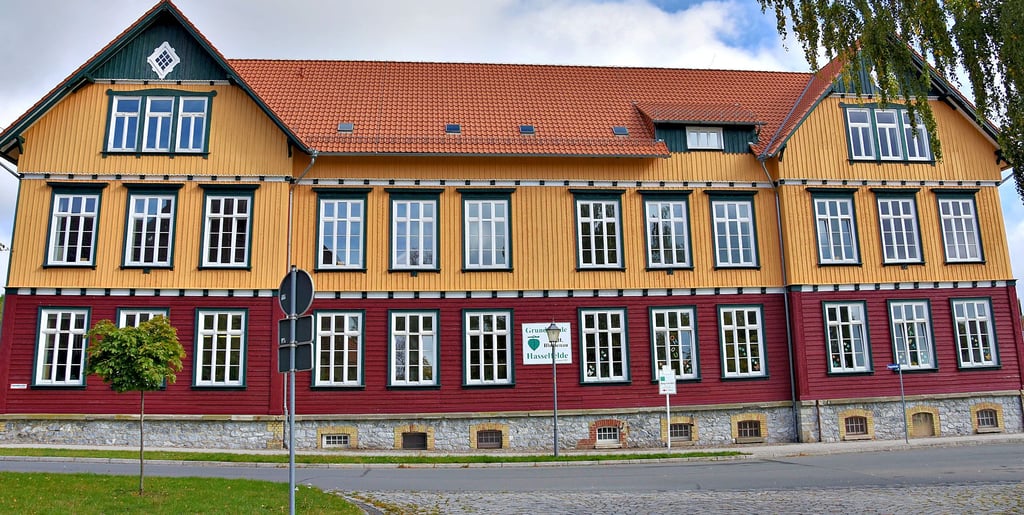 Eltern der Grundschule Hasselfelde sind besorgt, dass ihre Kinder ab 2022 keine Lehrerin mehr haben.