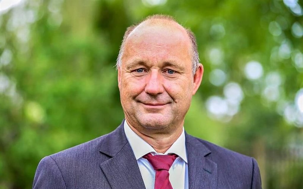Der parteilose Landrat des Saalekreises Hartmut Handschak