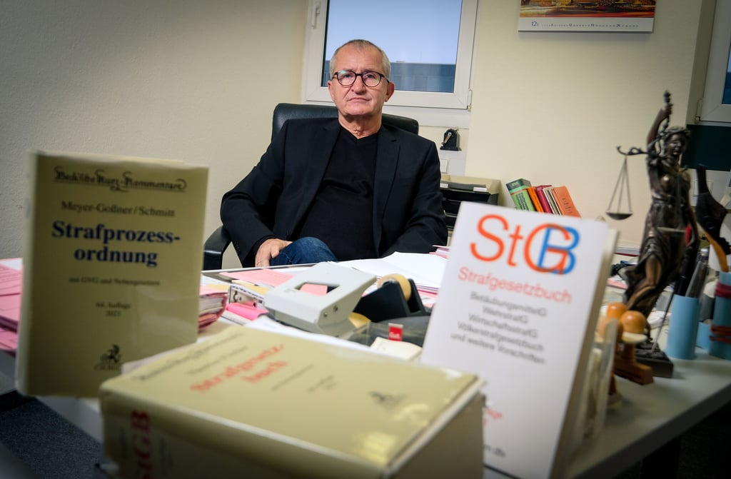Staatsanwalt Klaus Wiechmann geht in wenigen Tagen in den Ruhestand. 40 Jahre hat er im Dienst der Gerechtigkeit gestanden