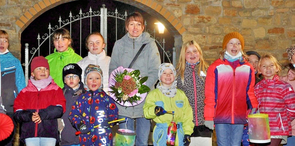 Sina Jäsch ist für ihre ehrenamtliche Arbeit im Kirchbauverein von Hedersleben mit dem Blumestrauß der Woche geehrt worden. Dieser wurde von der Blumenboutique Meinhardt aus Eisleben zur Verfügung gestellt.