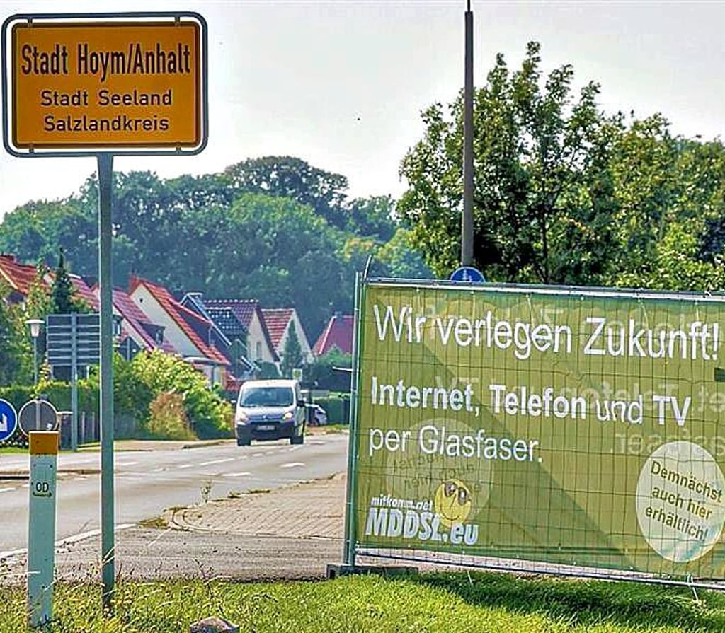 In Hoym wurde in den vergangenen Monaten massiv Werbung für schnelles Internet gemacht. Für das Unternehmen sei es erst wirtschaftlich, wenn sich 40 Prozent der Bewohner für einen Anschluss entscheiden. Das ist geschafft.