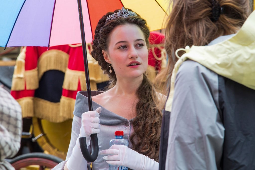 Dominique Devenport als Herzogin Elisabeth in Bayern, die zu Elisabeth von Österreich und später von Österreich-Ungarn wird, bei Dreharbeiten der RTL-Serie „Sisi“.