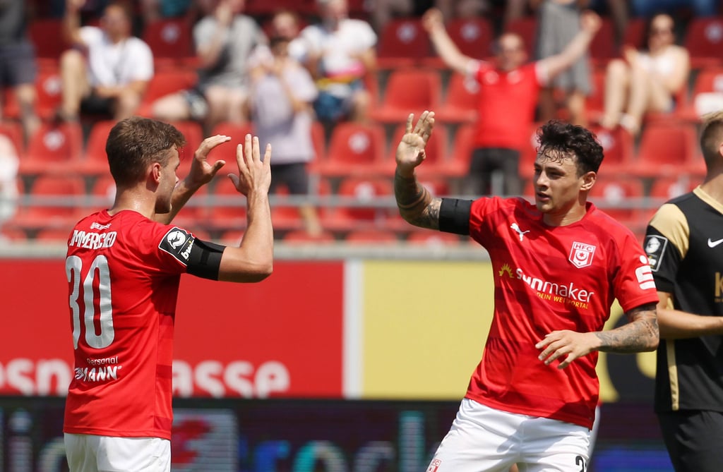 Ohne die Kreativspieler Tom Zimmerschied (l.) und Aaron Herzog (r.) hat der Hallesche FC große Probleme im Spiel nach vorne.