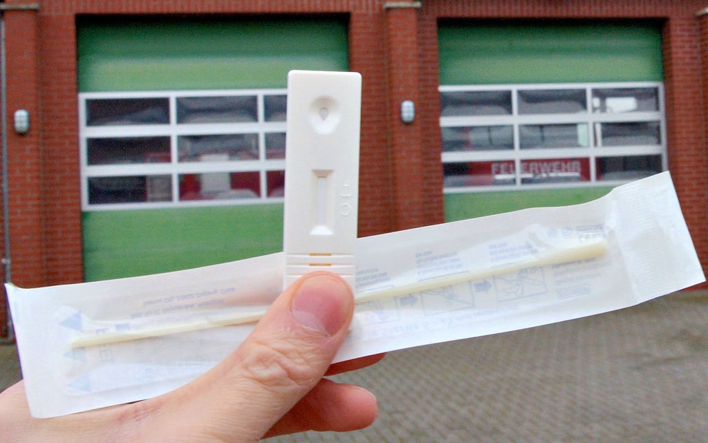 Die 2G-Regel gilt ab Montag bei Feuerwehr-Einsätzen in der Einheitsgemeinde Stadt Klötze. Zunächst sollen Kameraden ausrücken, die gegen das Coronavirus geimpft oder davon genesen sind. Alle anderen können sich an den Gerätehäusern testen.