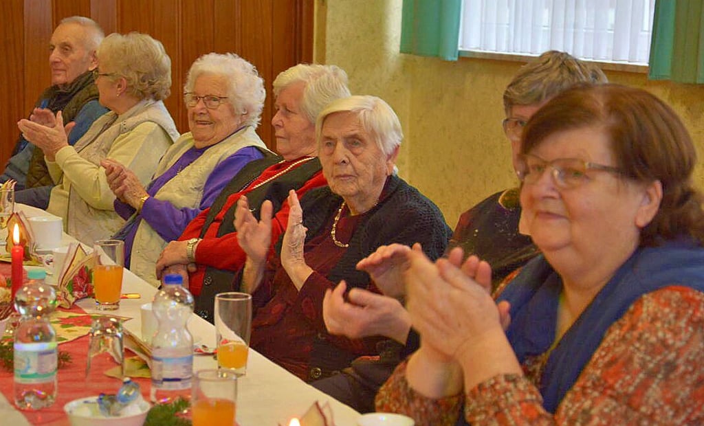 Unter Anwendung der 2G+-Regel trafen sich die Neuferchauer Senioren gestern zur Weihnachtsfeier im Saal.