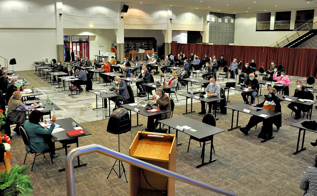 In der Corona-Zeit findet die Sitzung des Staßfurter Stadtrats normalerweise im großen Saal des Salzland Centers statt. Nur so können die Abstandsregeln eingehalten werden.