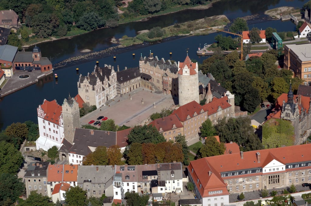 Das Schloss Bernburg aus der Luft: Das historische Gemäuer wurde saniert.