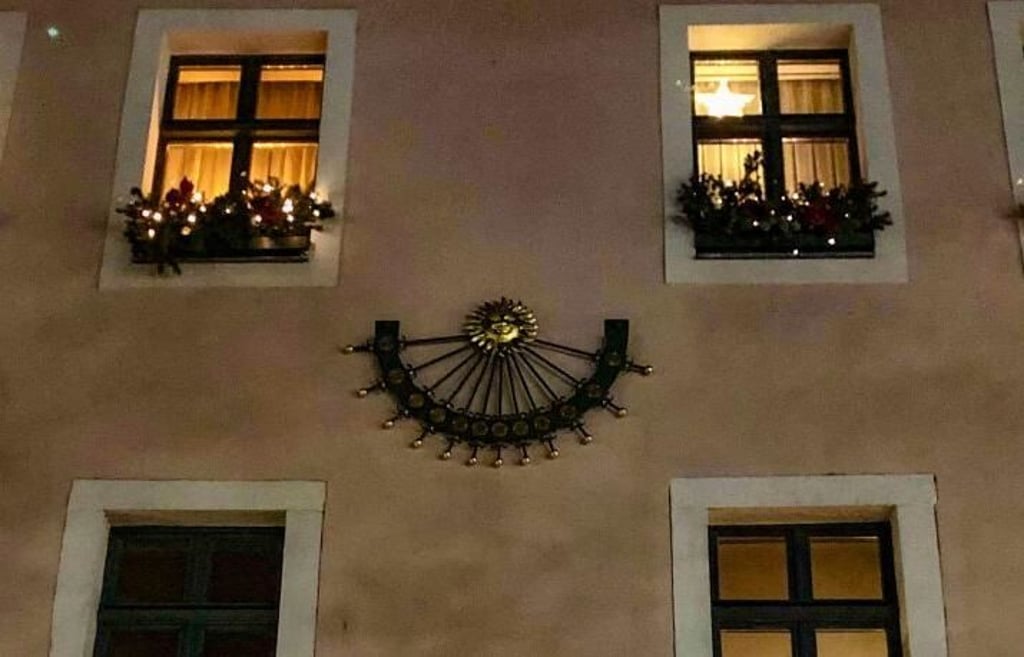 Um diese Sonnenuhr geht es bei der Androhung eines Bußgeldes durch die Stadt Zeitz.