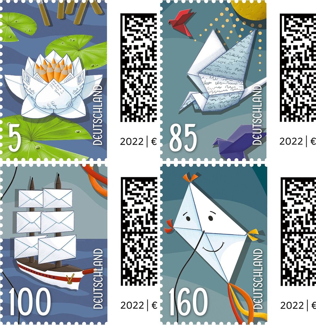 Auf den neuen Briefmarken der Deutschen Post sind ein Papierdrache, eine Papierrose, eine Brieftaube oder Segelschiff abgebildet.