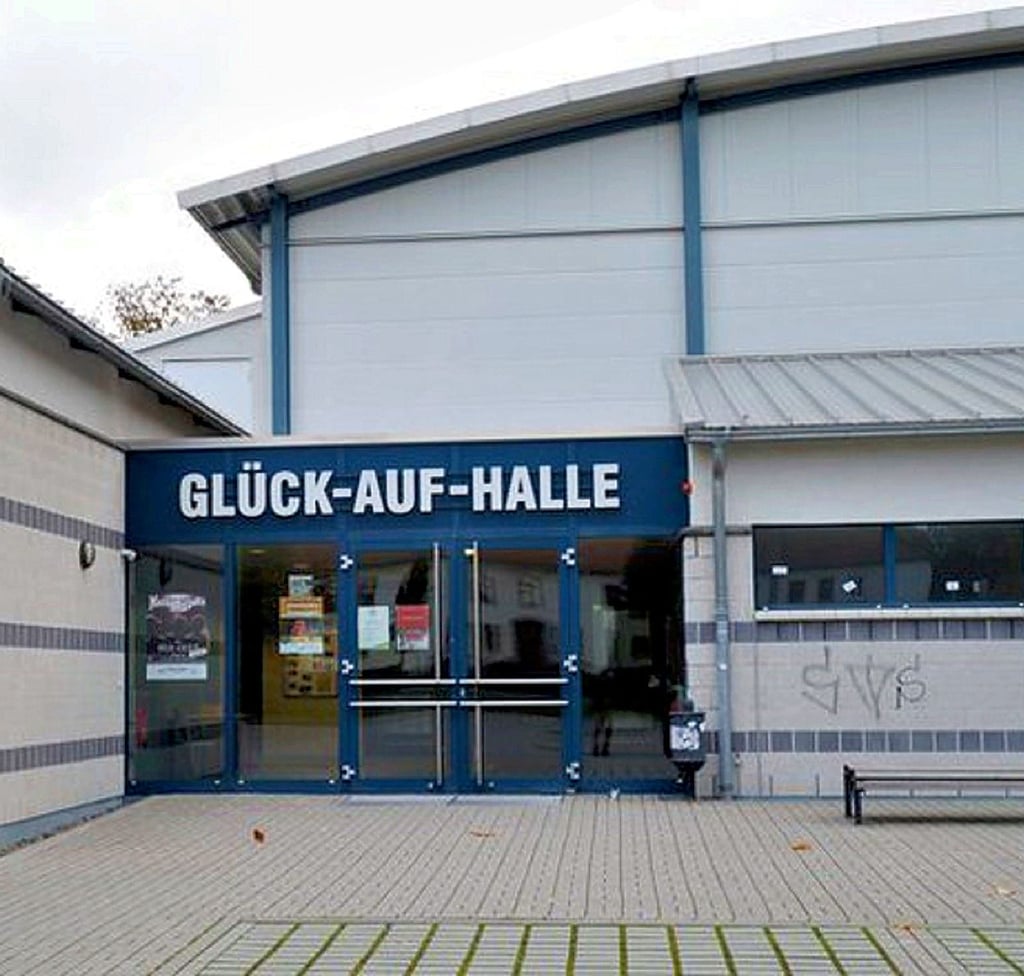 Unter anderem für die Nutzung der Glück-Auf-Halle in Eisleben fallen künftig Gebühren für die Vereine an.