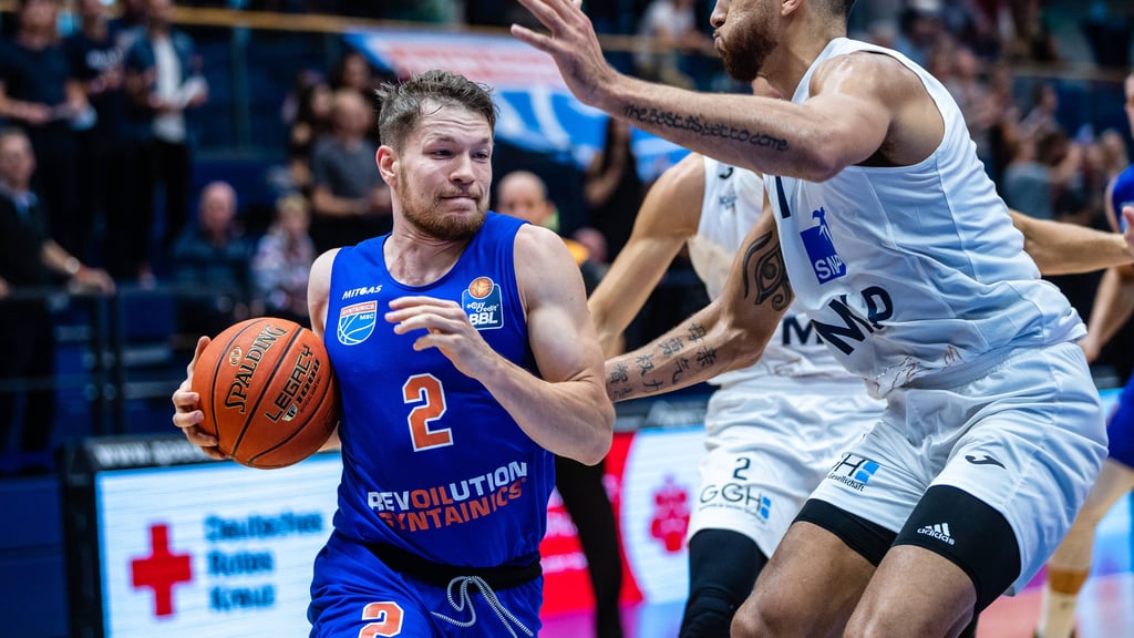 Leon Friederici (l.) wird auch in Frankfurt nicht für den Syntainics MBC auflaufen.