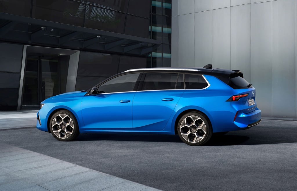 Der Astra als Kombi: Opel hat nun den neuen Sports Tourer gezeigt, der 2022 in den Handel kommen soll.