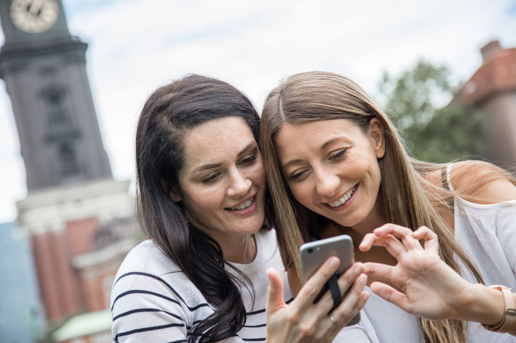 Wie komme ich zum Museum? Auf Reisen beantwortet diese Frage zuverlässig ein Kartendienst auf dem Smartphone.