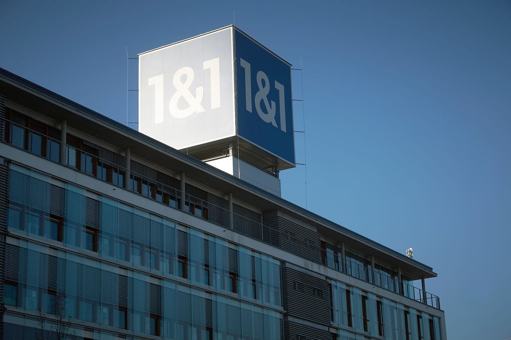 Das Foto zeigt den Bürokomplex des Internetunternehmens 1&1 in Montabaur.